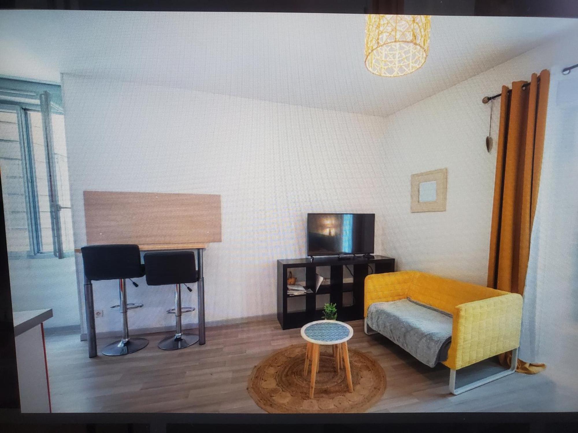 Studio Au Coeur De Viviers Exteriör bild